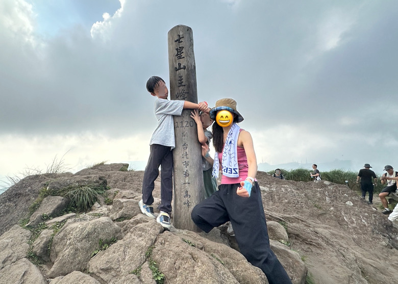 親子健行步道推薦 – 台北七星山主峰