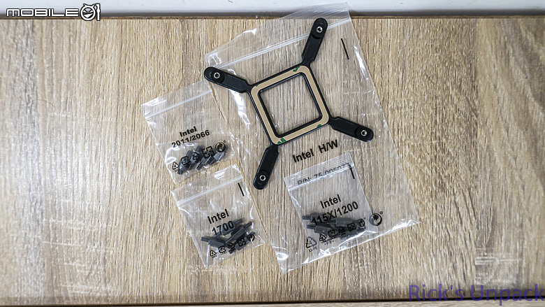 【開箱】專屬絢麗CAPELLIX燈效 | CORSAIR H150i ELITE CAPELLIX XT WHITE