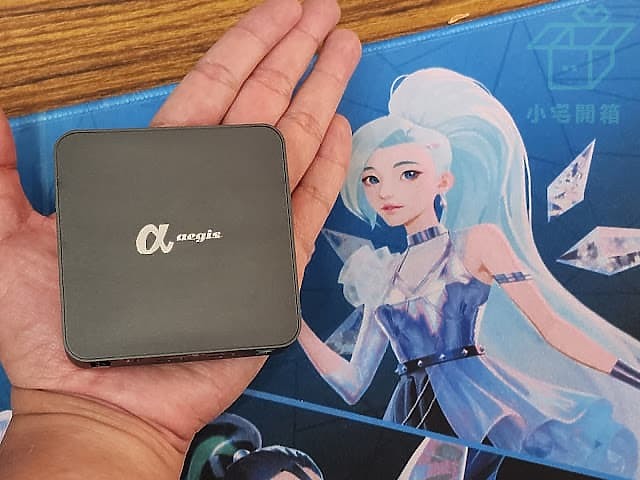 【小宅開箱】艾吉斯 aegis 電腦桌值得擁有的桌面小物 Type-C KVM切換器 共享螢幕鍵盤滑鼠