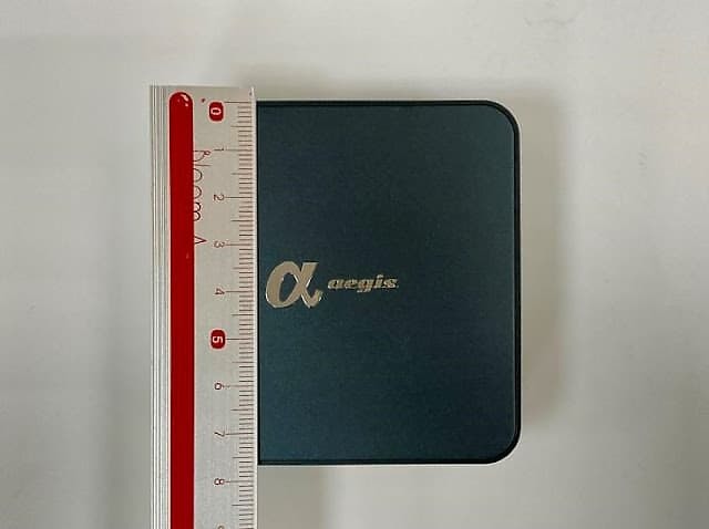 【小宅開箱】艾吉斯 aegis 電腦桌值得擁有的桌面小物 Type-C KVM切換器 共享螢幕鍵盤滑鼠