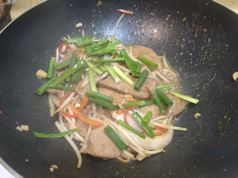 還是料理東西軍~適合大口扒飯的料理:韭菜炒豬肝
