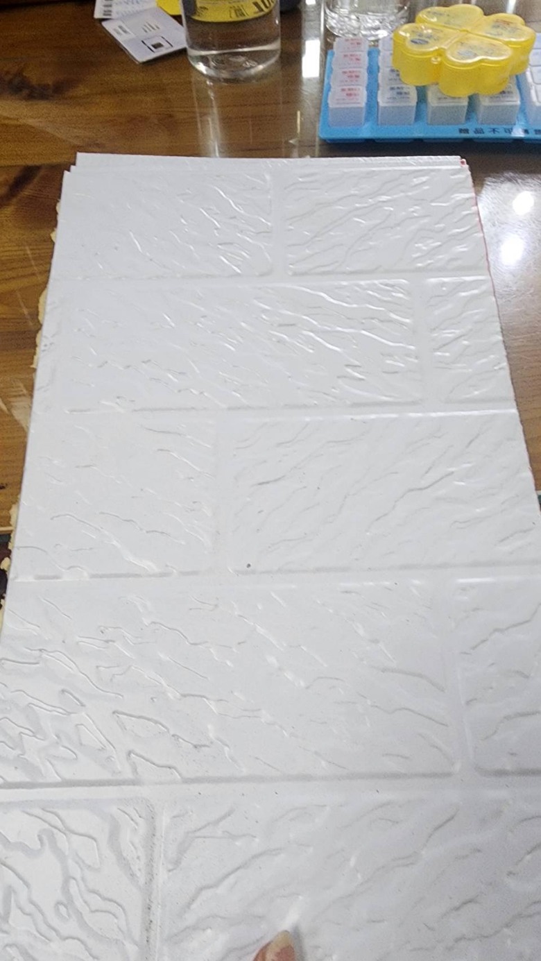 外牆防水有人是貼那種像貼牆壁防撞的嗎？