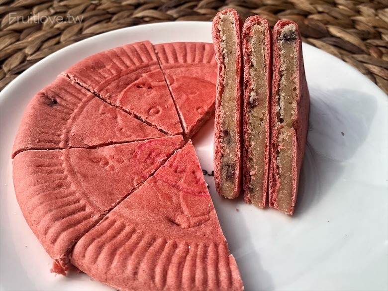 點我看大圖 獨門的製餅配方已傳承三代,三種風味吃法的水果餅