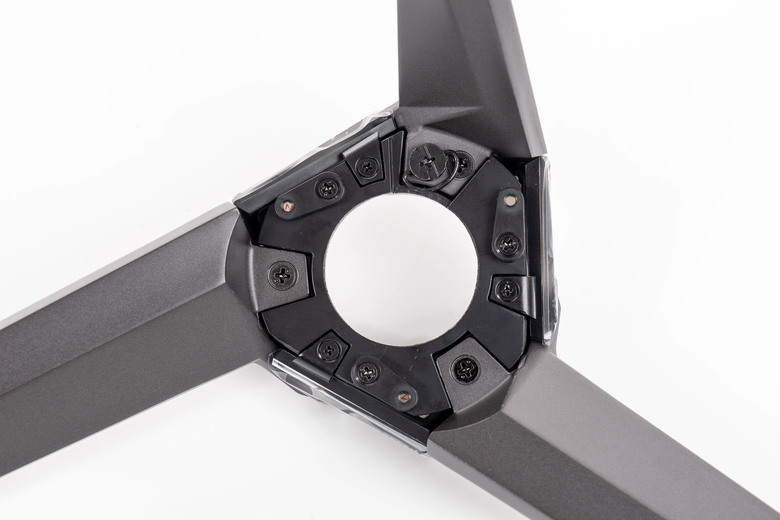 ROG SWIFT OLED PG32UCDP 電競螢幕實測 在 4K 高解析與 480 Hz 高反應自由切換的遊戲螢幕首選