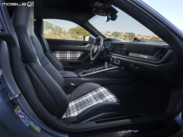 【國內新訊】Porsche 911 Turbo 50 Years登場，全球限量1,974輛、台灣定價1,453萬元起！