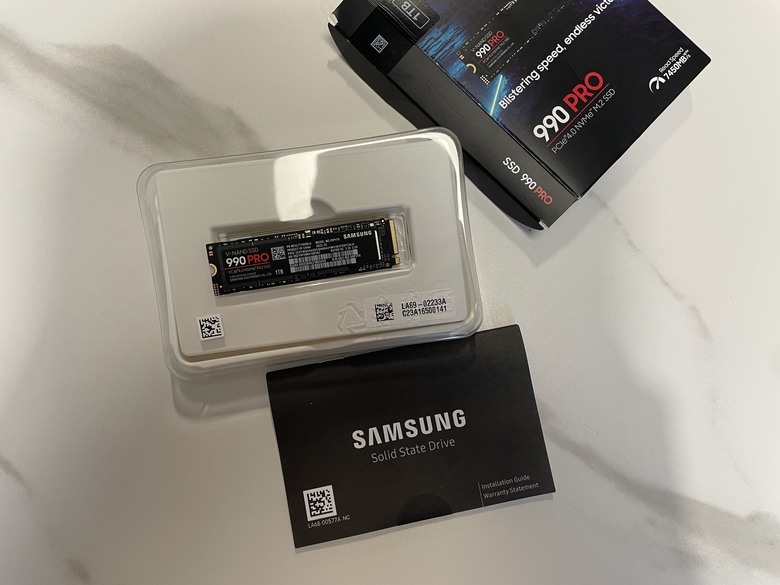 固態硬碟中的F1，Samsung 990 PRO SSD開箱