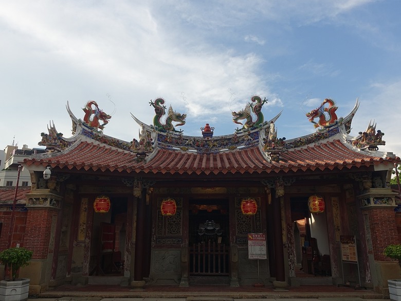 大甲鎮瀾宮與媽祖藝術文創館、大甲三寶文化館、林氏貞節坊、文昌祠、順天路老街與蔣公路夜市,外掛物超所值的棒壽司餐廳與福棧旅宿 — 全臺最難攻之大甲市街黃昏散策
