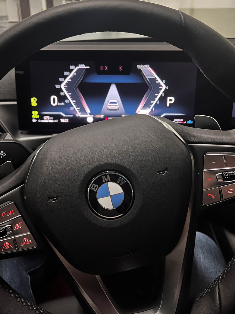 走進巴伐利亞BMW博物館,開箱人生第一台3系轎車 G20 318i LCI