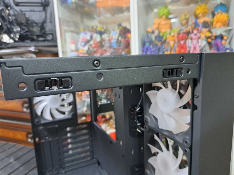 海景雙艙機殼 COUGAR FV150 RGB 開箱