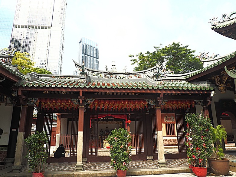 牛車水(Chinatown)市街之巴剎壁畫、粵海清廟、福德祠、天福宮、城市展覽館(Singapore City Gallery)，以及麥士威熟食中心(Maxwell Food Centre)中之天天海南雞飯 — 赤道三國文化休閒行旅 之 新加坡篇 第一回 牛車水(Chinatown) 與直落亞逸(Telok Ayer)