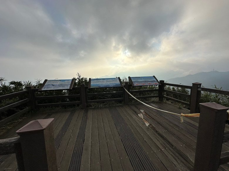 親子健行步道推薦 – 台北七星山主峰