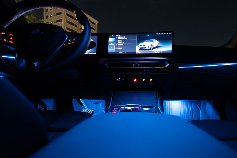 走進巴伐利亞BMW博物館,開箱人生第一台3系轎車 G20 318i LCI