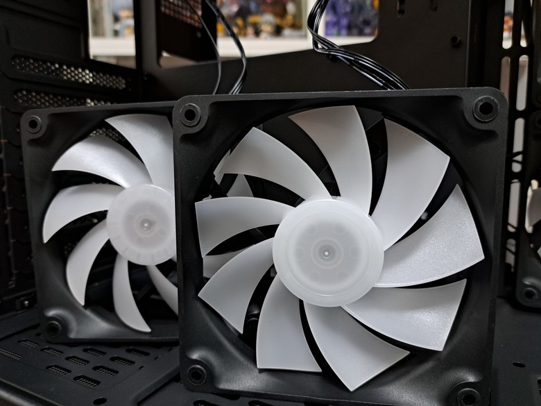 海景雙艙機殼 COUGAR FV150 RGB 開箱