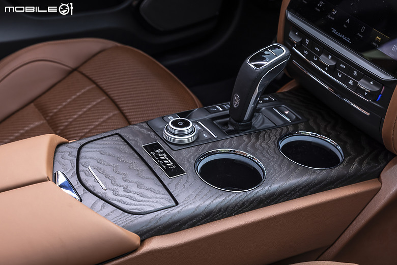 【海外新訊】走向電動化，Maserati交付最後一部搭載V8動力的Quattroporte！