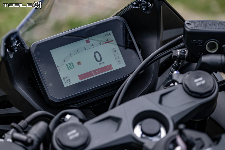 HONDA CB650R、CBR650 E-Clutch 試駕｜想熄火都難！打破操作藩籬，普及騎乘樂趣！