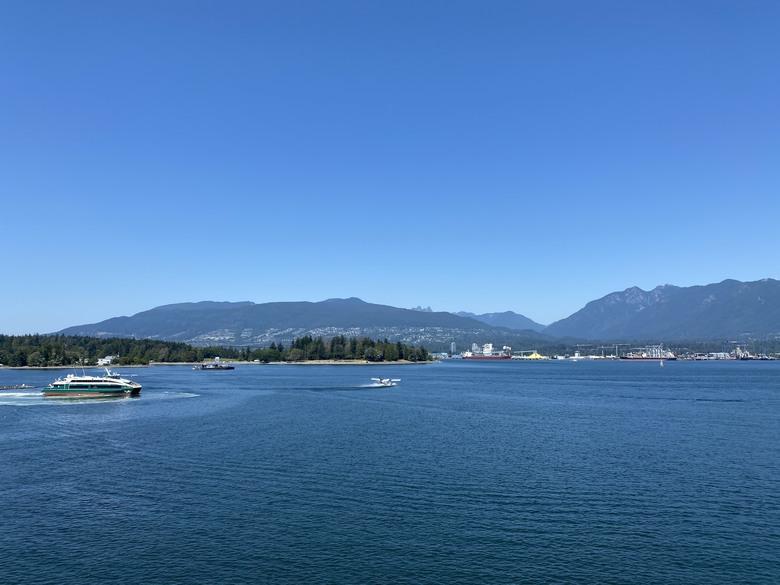 「瑜伽越野跑」加拿大🇨🇦 溫哥華 Vancouver, BC 北邊的兩條路線：Sea to Summit 及 Garibaldi Lake trail