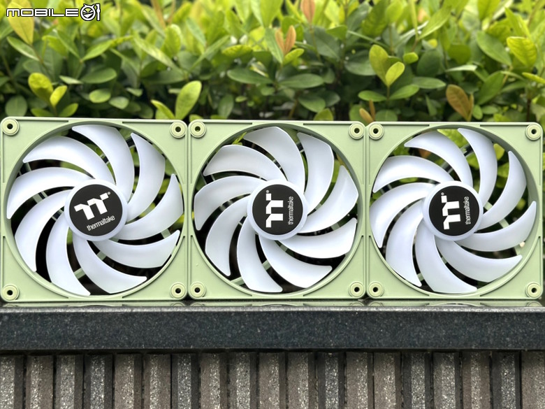 為機殼添一點色彩!TT CT140 EX ARGB 磁吸積木系統風扇