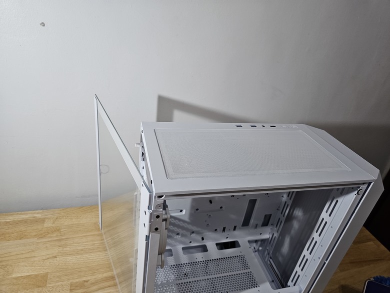 平價商務機殼 ENERPAZO EP237 ARGB 開箱