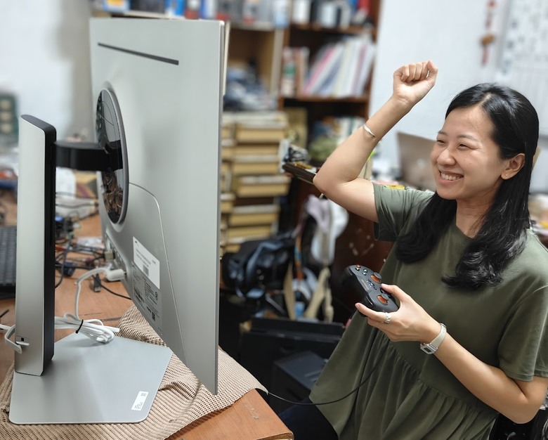 競乎完美~ SAMSUNG 三星 32吋 Odyssey OLED G8 平面電競顯示器體驗心得