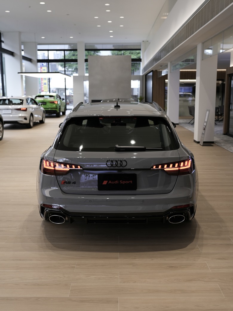 Audi RS 4 Avant｜磐石灰 Nardo Gray T3｜實車照片分享