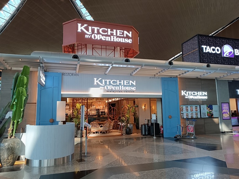 吉隆坡國際機場之轉機(KLIA2入境、KLIA1出境)及適合小睡休息地點全紀錄 — 赤道三國文化休閒行旅 之 馬來西亞篇 吉隆坡國際機場 (Kuala Lumpur International Airport)