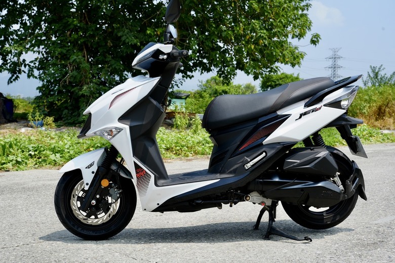 開箱能文能武的JET SL 158