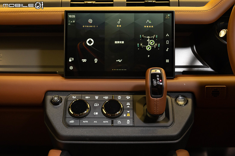 Defender OCTA 賞車實拍,最新旗艦車型、性能與越野能力都是Defender車系最強!