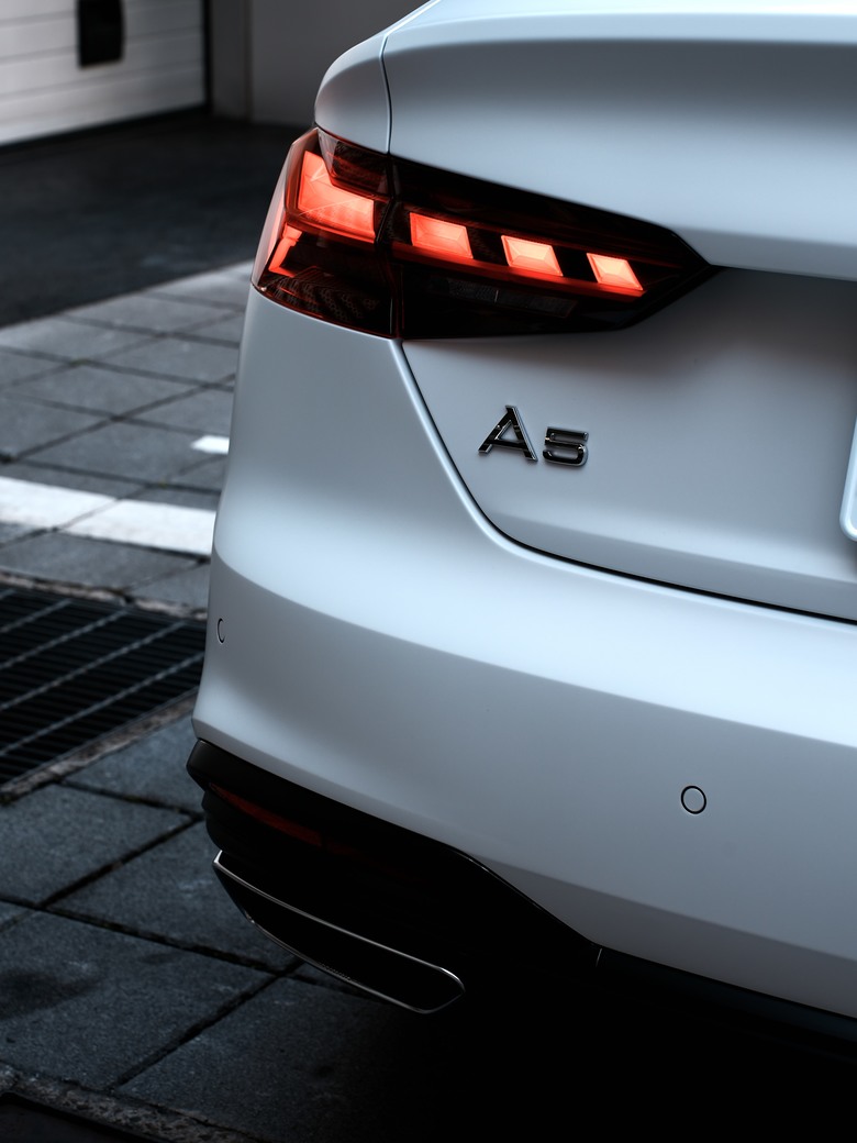 Audi A5 Sportback 40 TFSI S line 運動版｜金屬冰川白 Glacier White 2Y｜交車照片分享