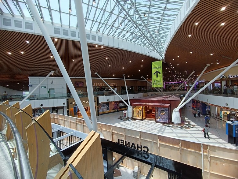吉隆坡國際機場之轉機(KLIA2入境、KLIA1出境)及適合小睡休息地點全紀錄 — 赤道三國文化休閒行旅 之 馬來西亞篇 吉隆坡國際機場 (Kuala Lumpur International Airport)