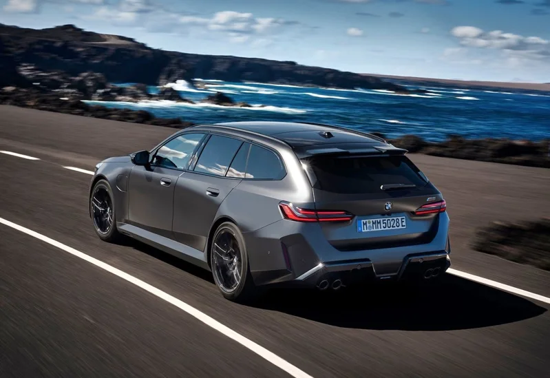 當BMW M5 Touring遇上Audi RS6 Avant 性能旅行車的頂尖對決