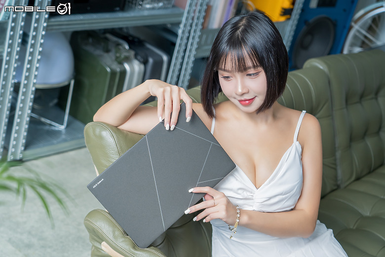 點我看大圖 ASUS Zenbook S 14 (UX5406) 體驗|Intel Core Ultra Series 2 助攻超強續航!