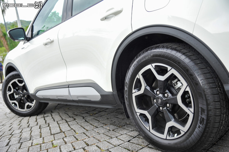 Ford Kuga Active 小改款首度現身|初步體驗與車型編成介紹