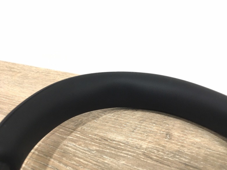 【R式分享】輕盈配戴、優異隔音、均衡自然—德國Sennheiser ACCENTUM抗噪耳罩式耳機