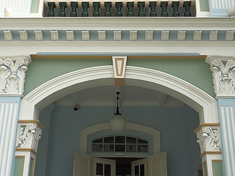 新加坡國家博物院(National Museum of Singapore)、土生華人博物館(Peranakan Museum)、善牧主教座堂(Cathedral of the Good Shepherd)、讚美廣場(CHIJMES Hall)，還有地鐵勞明達站附近的土司工坊 — 赤道三國文化休閒行旅 之 新加坡篇 第六回 博物館規劃區(Museum Planning Area)