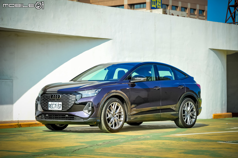 Audi Q4 Sportback e-tron 55 quattro S line 試駕|長距離電耗實測、質感與實用兼具的帥氣電動休旅車!