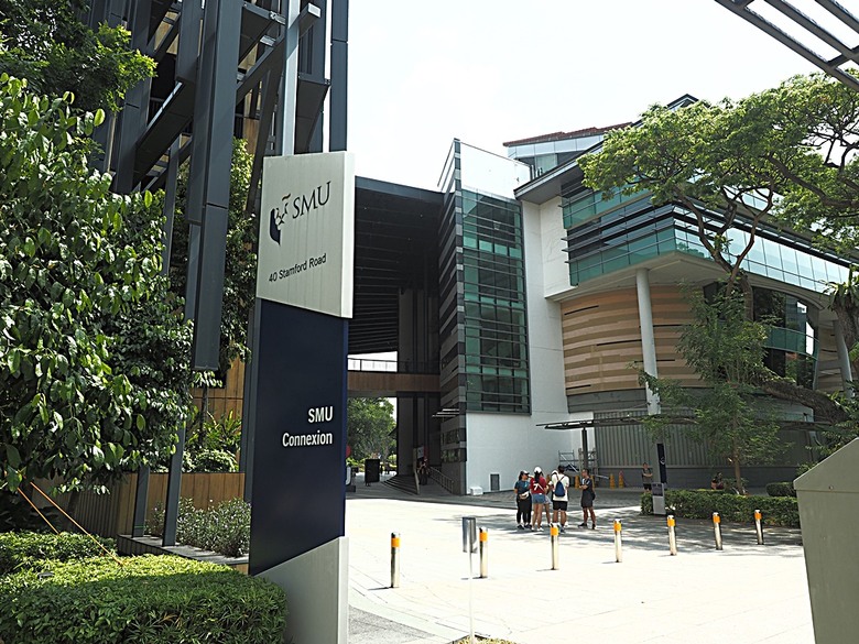 新加坡國家博物院(National Museum of Singapore)、土生華人博物館(Peranakan Museum)、善牧主教座堂(Cathedral of the Good Shepherd)、讚美廣場(CHIJMES Hall),還有地鐵勞明達站附近的土司工坊 — 赤道三國文化休閒行旅 之 新加坡篇 第六回 博物館規劃區(Museum Planning Area)