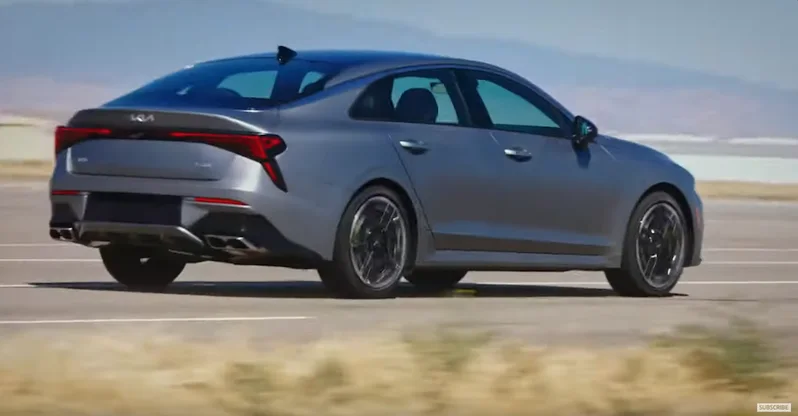 影/Kia K5 GT跨級挑戰BMW 530i!售價一半性能卻更強?