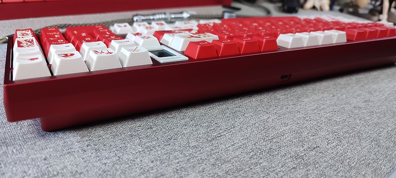 來自花火的歡愉~Qwertykeys QK100 全鋁合金客製化機械鍵盤套件 組裝紀錄一