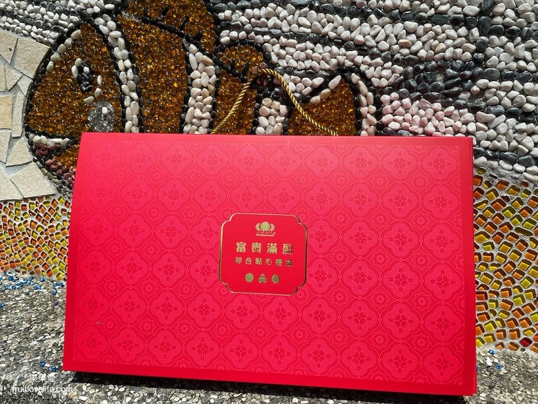 點我看大圖 好吃不黏牙的麥芽餅,烤過的餅乾香氣加上不甜膩的餡料,讓我們拆了一包還會想繼續吃下包