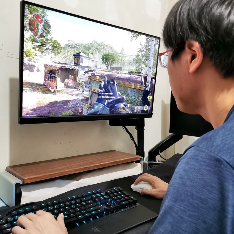 Razer Viper V3 Pro - 極輕量 光滑觸感 專業玩家打造