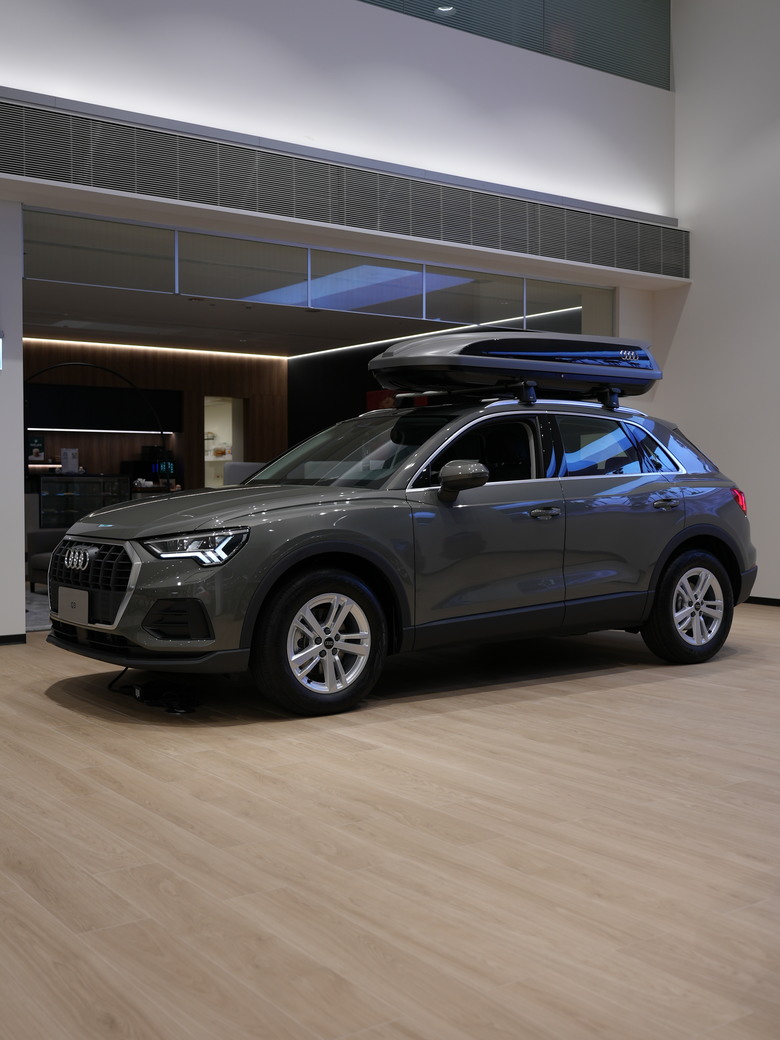 Audi Q3 35 TFSI 享馭版｜金屬克洛諾斯灰 Chronos grey Z7｜實車照片分享