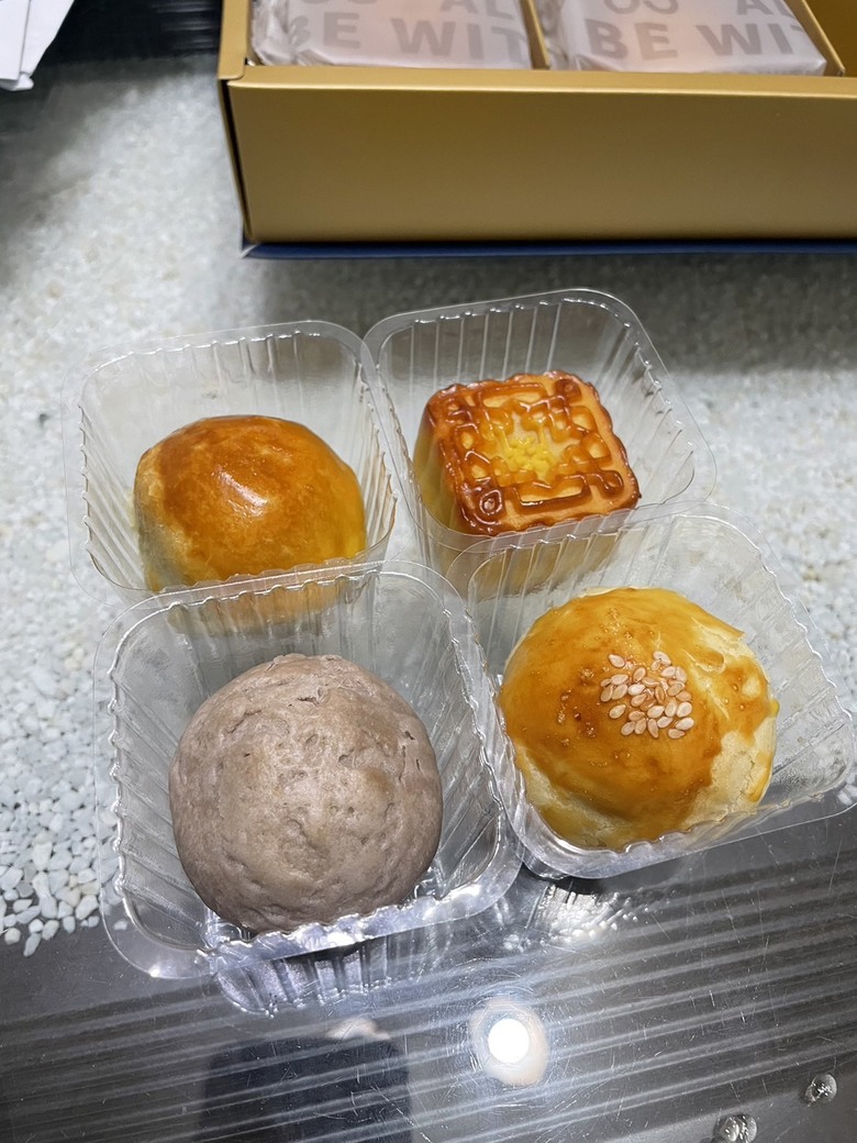 85度C 中秋禮盒開箱~(豐樂歡聚)有蛋黃酥跟流芯!!