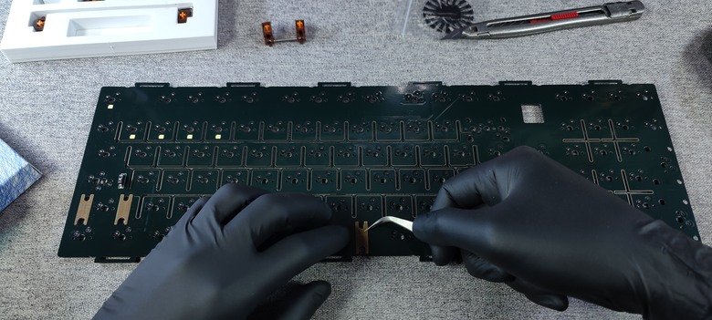 來自花火的歡愉~Qwertykeys QK100 全鋁合金客製化機械鍵盤套件 組裝紀錄一