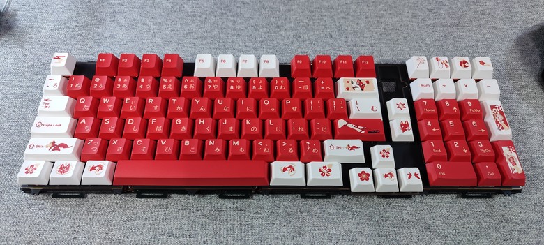 來自花火的歡愉~Qwertykeys QK100 全鋁合金客製化機械鍵盤套件 組裝紀錄一
