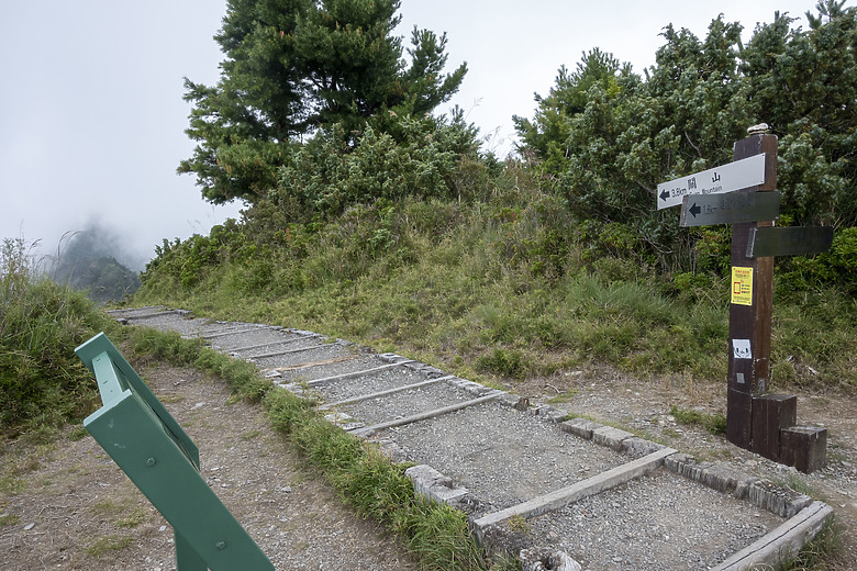 點我看大圖 二度登頂-用另一個角度看庫哈諾辛山