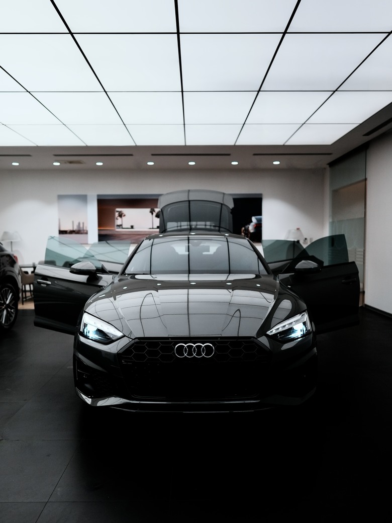 Audi A5 Sportback 40 TFSI S line｜金屬克洛諾斯灰 Chronos grey Z7｜交車照片分享