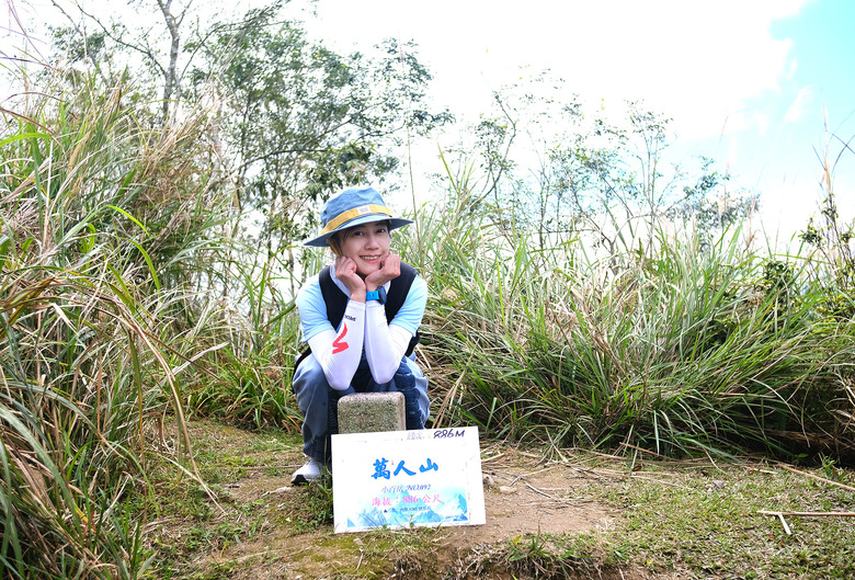 點我看大圖 【萬人山】花蓮最美登山口小百岳 | 六十石山金針園區內