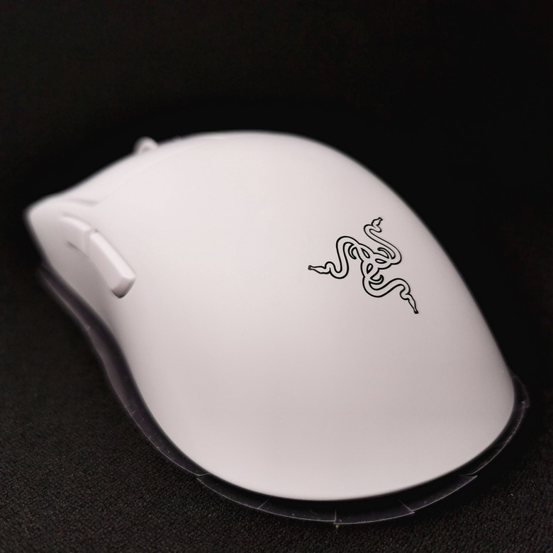 Razer Viper V3 Pro - 極輕量 光滑觸感 專業玩家打造