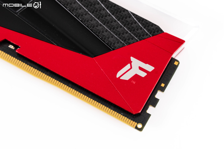 Kingston FURY Renegade RGB DDR5-8000 Limited 限定版記憶體開箱實測 兼具炫目外型與高效傳輸的頂尖選擇