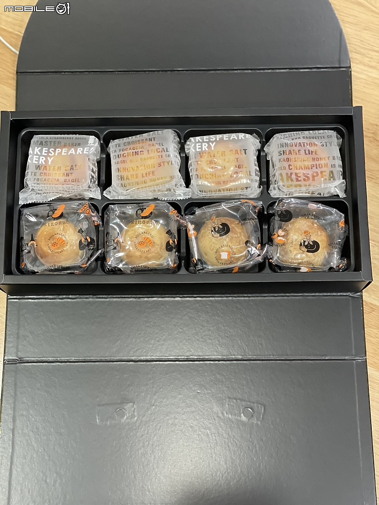 點我看大圖 驚艷味蕾的20週年慶典:Mobile01 x 王鵬傑聯名中秋禮盒開箱